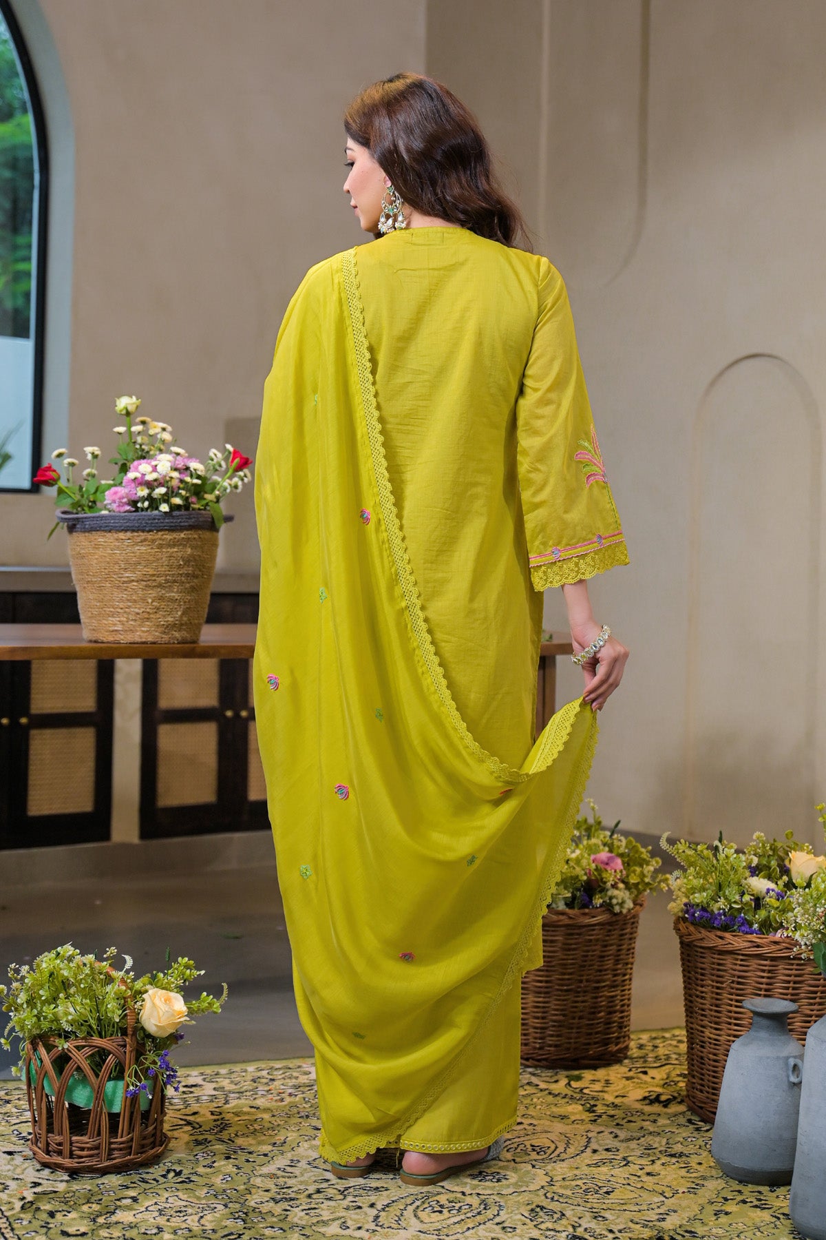 🌼 MAYURI — Effortless Grace in Every Detail 🌼