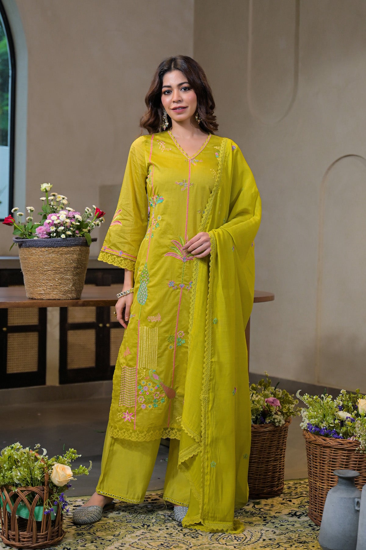 🌼 MAYURI — Effortless Grace in Every Detail 🌼