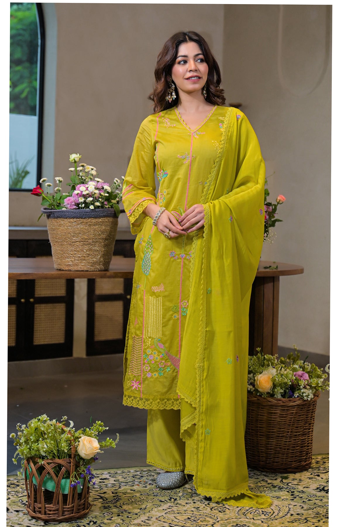 🌼 MAYURI — Effortless Grace in Every Detail 🌼