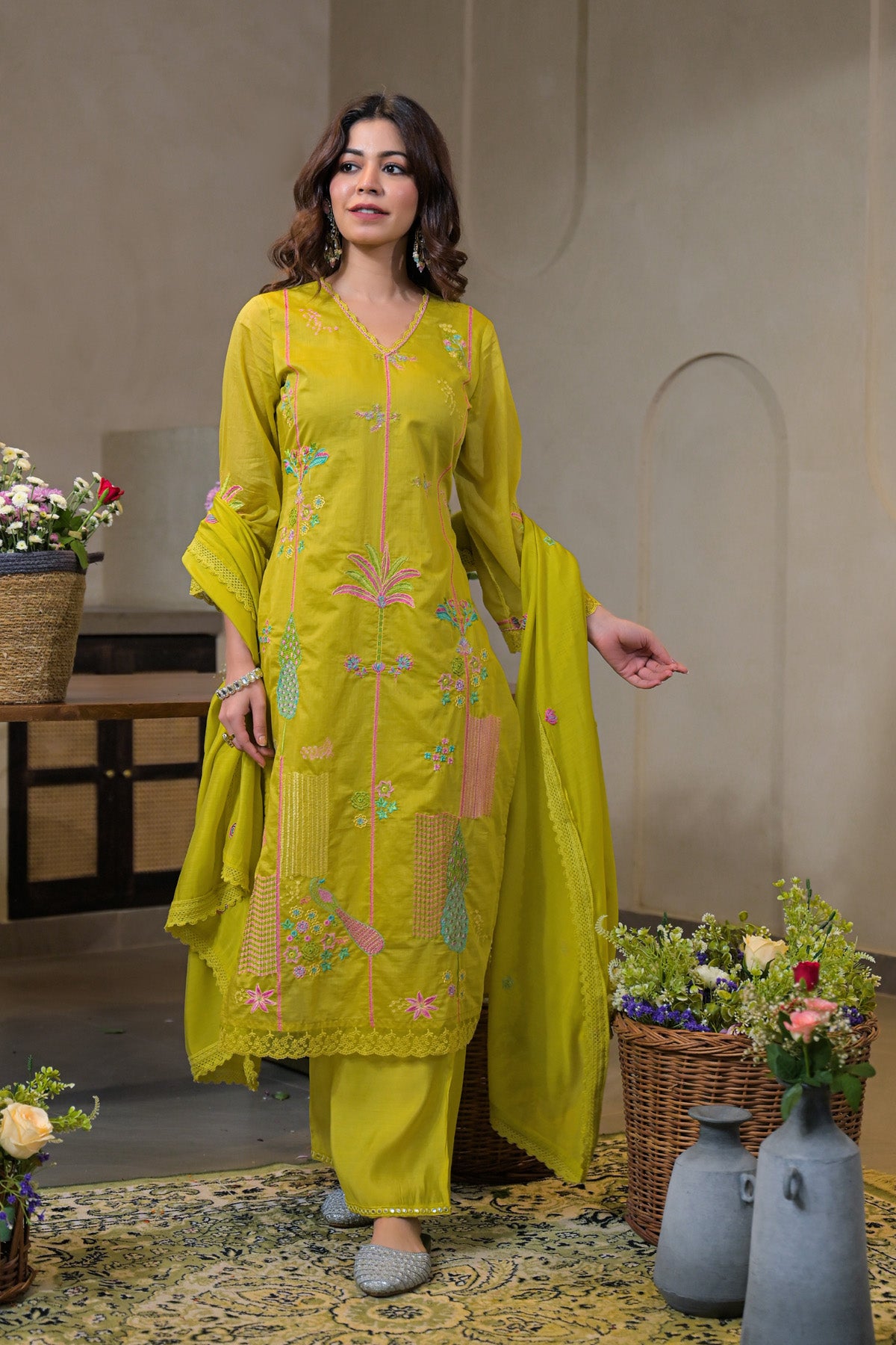 🌼 MAYURI — Effortless Grace in Every Detail 🌼